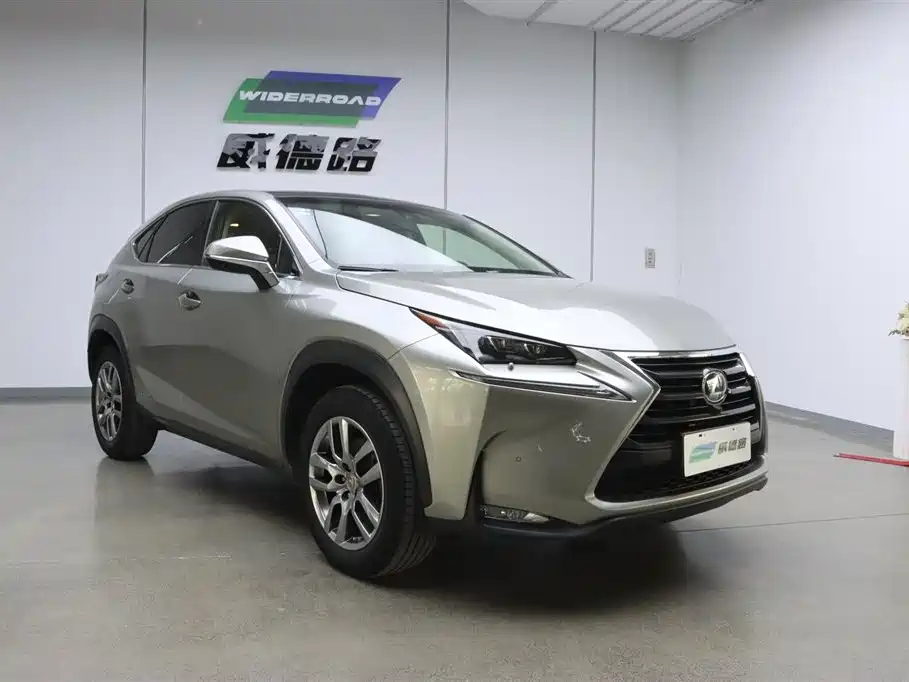 Lexus NX 2015 300h AWD F SPORT фото 3