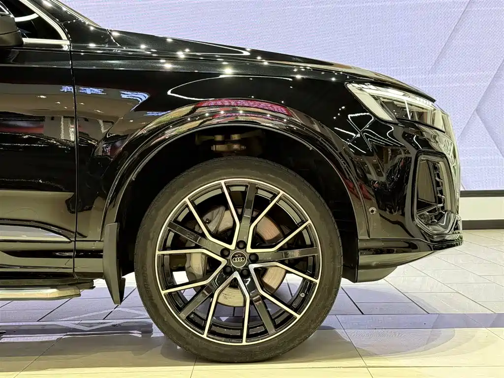 Audi Q7 2025 55 TFSI quattro S line Premium фото 7