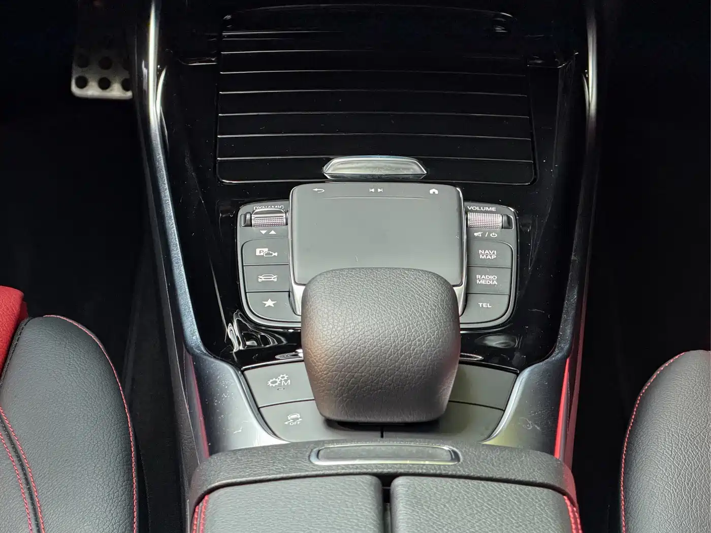 Mercedes-Benz A-Class AMG 2022 AMG A 35 L 4MATIC фото 18