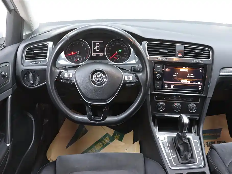 Volkswagen Golf 2019 280TSI DSG Luxury (China V) фото 27