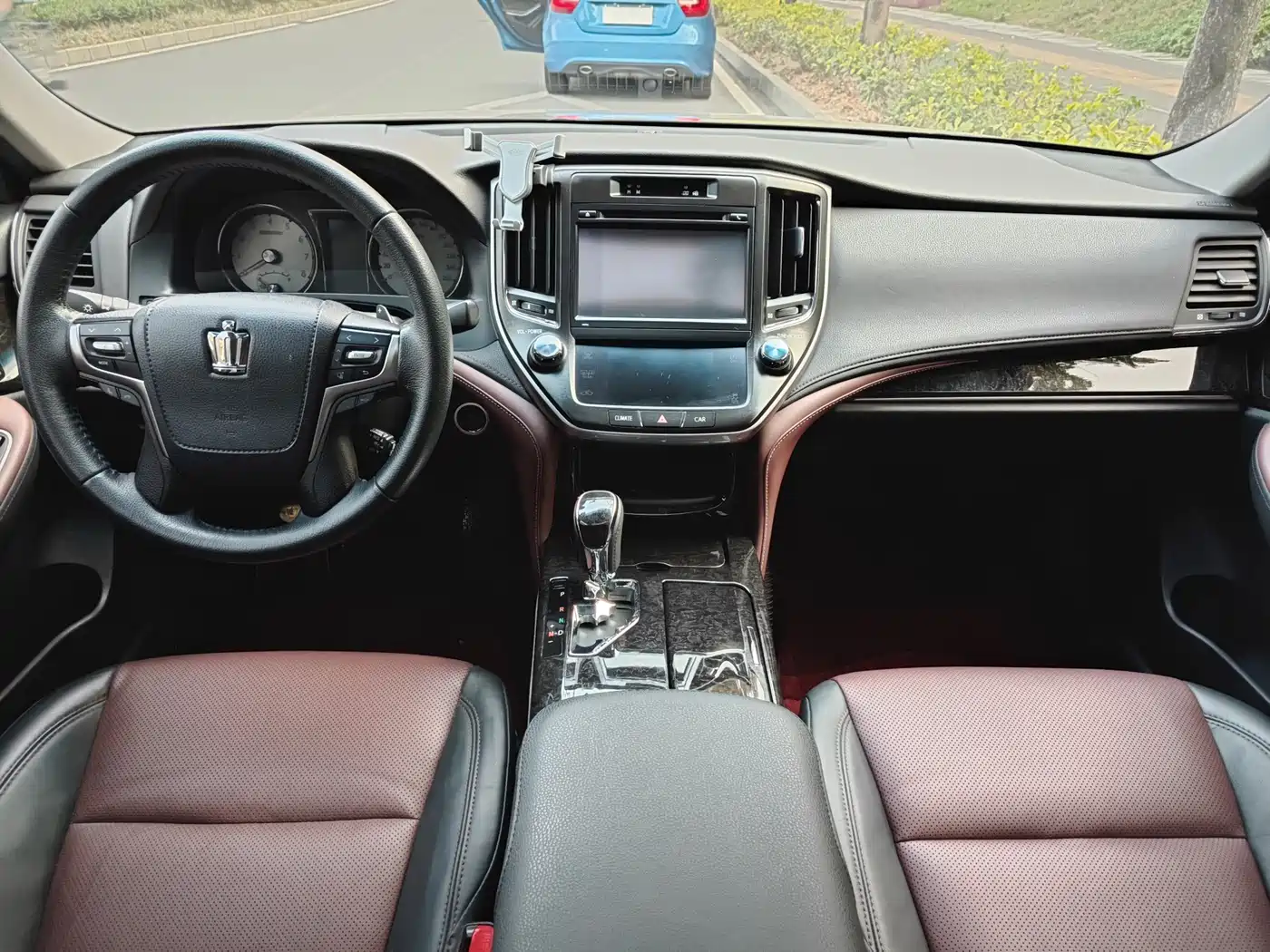 Toyota Crown 2018 2.0T Sport Edition фото 6