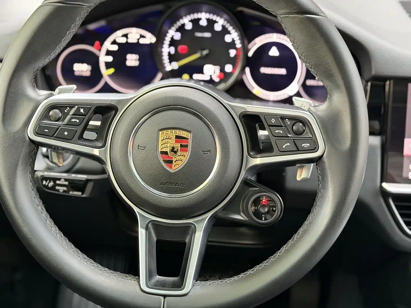 Porsche Cayenne New Energy 2021 Cayenne E-Hybrid 2.0T фото 14