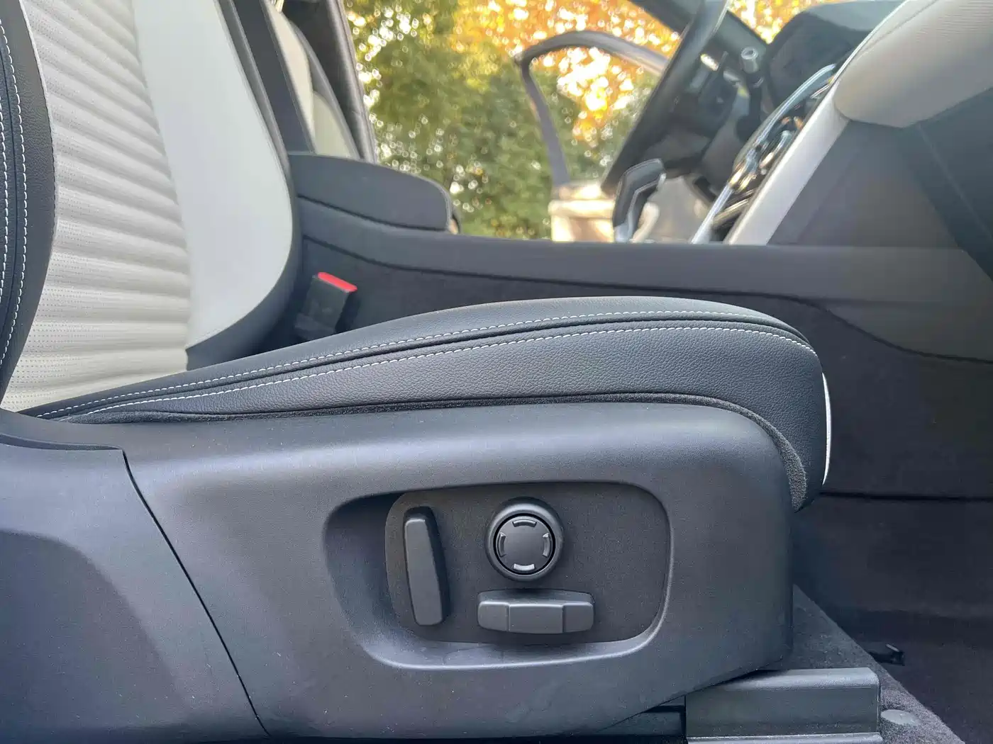 Land Rover Discovery Sport 2022 Model 249PS R-Dynamic S Performance Edition 5-Seater фото 13