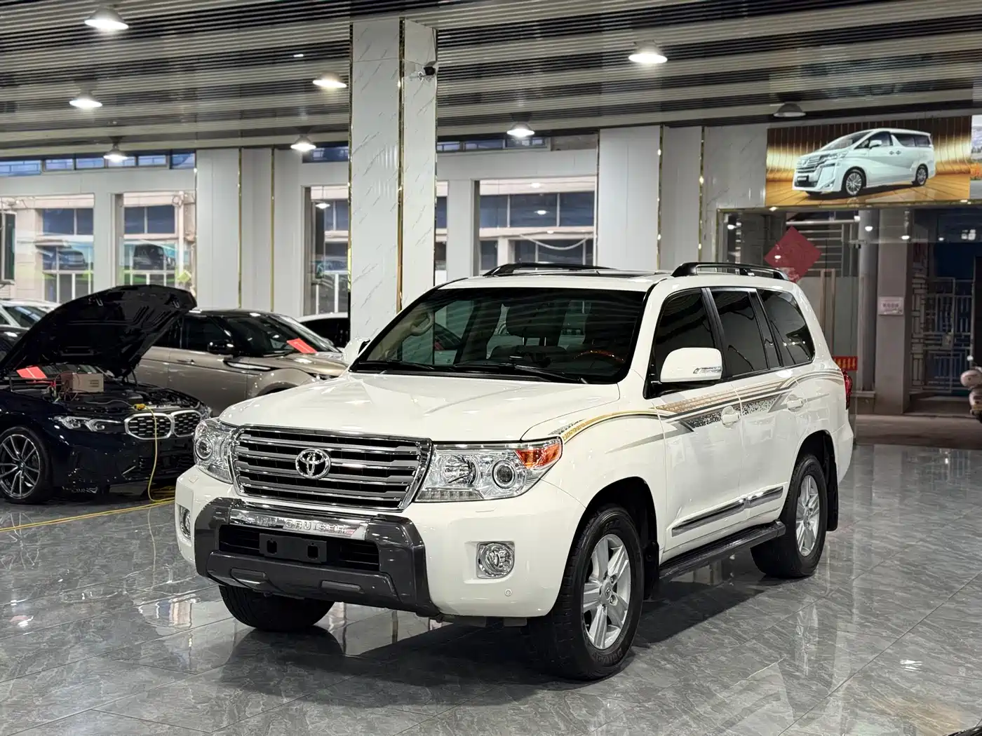 Toyota Land Cruiser 2012 4.6L Automatic VX-R