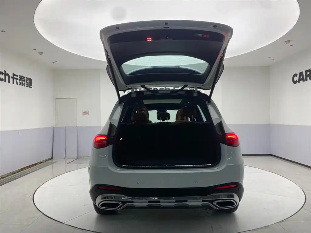 Mercedes-Benz GLC 2023 GLC 300 L 4MATIC Sport 5-Seater фото 32