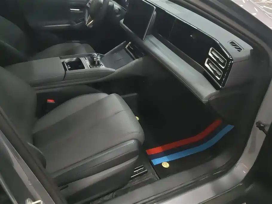 BYD Qin L 2024 DM-i 80KM Superior фото 8
