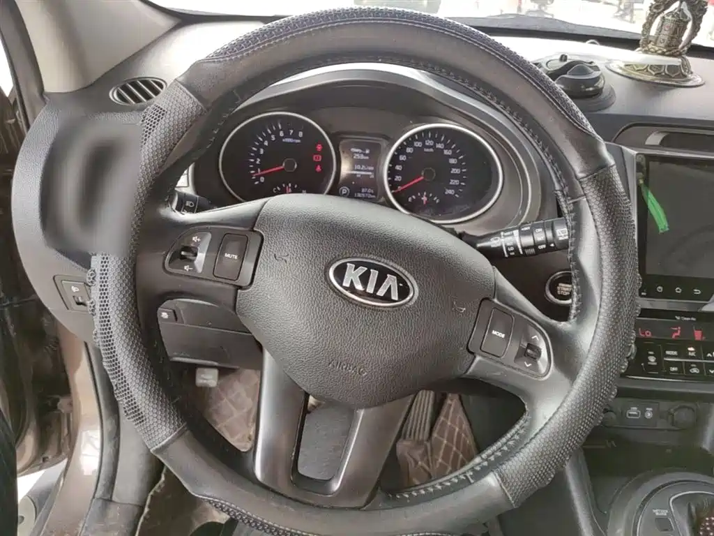 Kia Sportage 2015 2.0L Automatic 2WD GLS фото 11