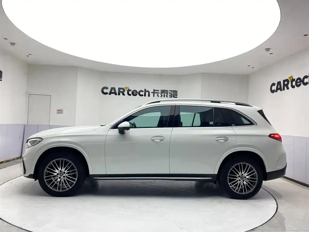 Mercedes-Benz GLC 2023 GLC 300 L 4MATIC Sport 5-Seater фото 8