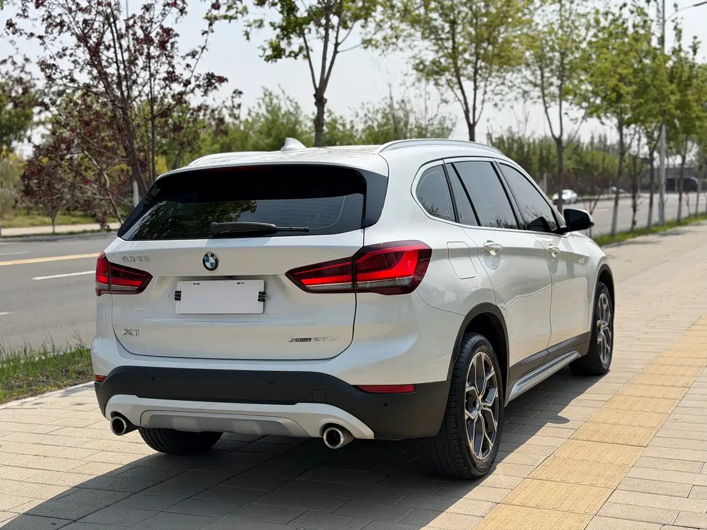 BMW X1 2022 sDrive20Li Premium фото 18