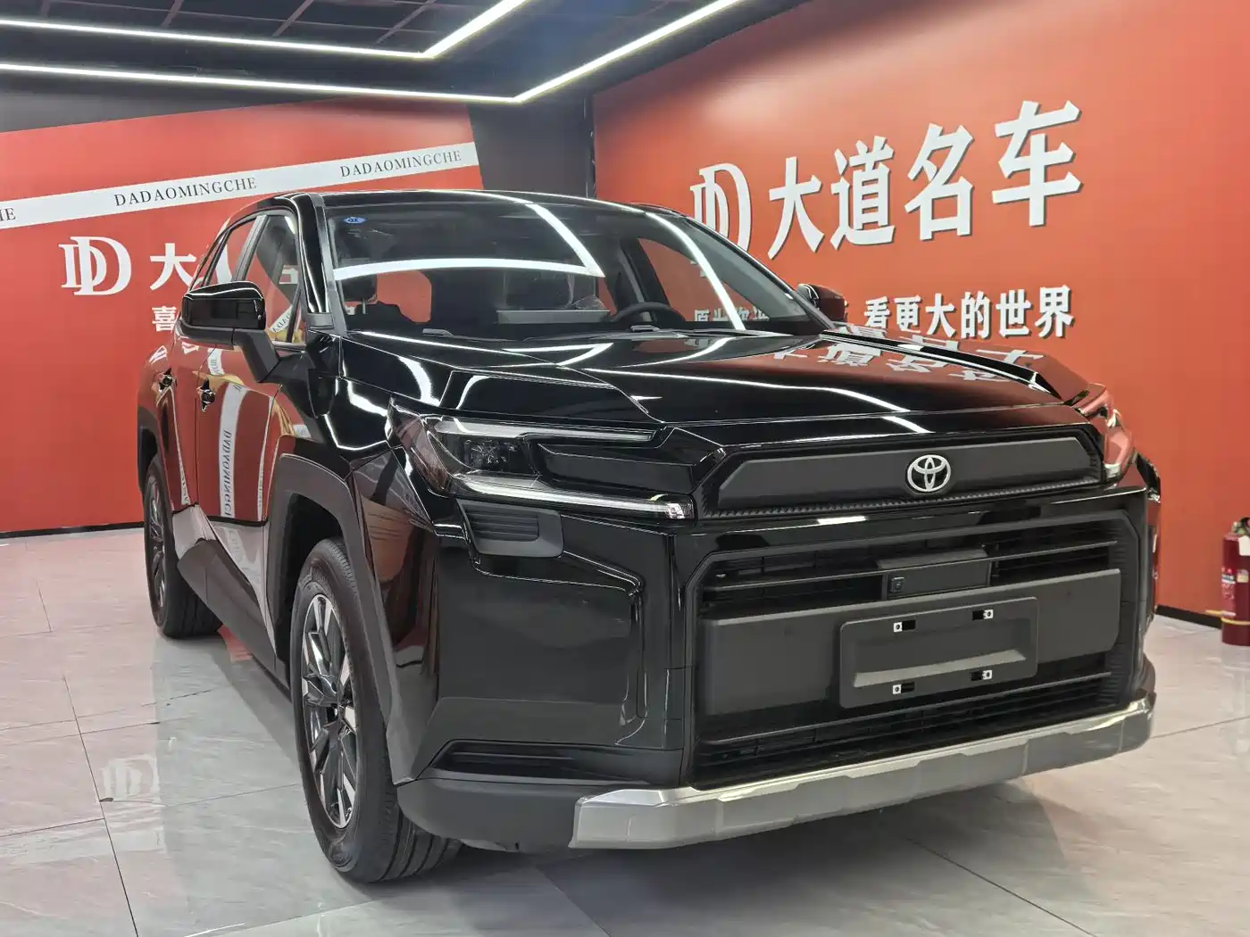 Toyota RAV4 Rongfang 2026 Model Hybrid 2.0L E-CVT 2WD Premium фото 3