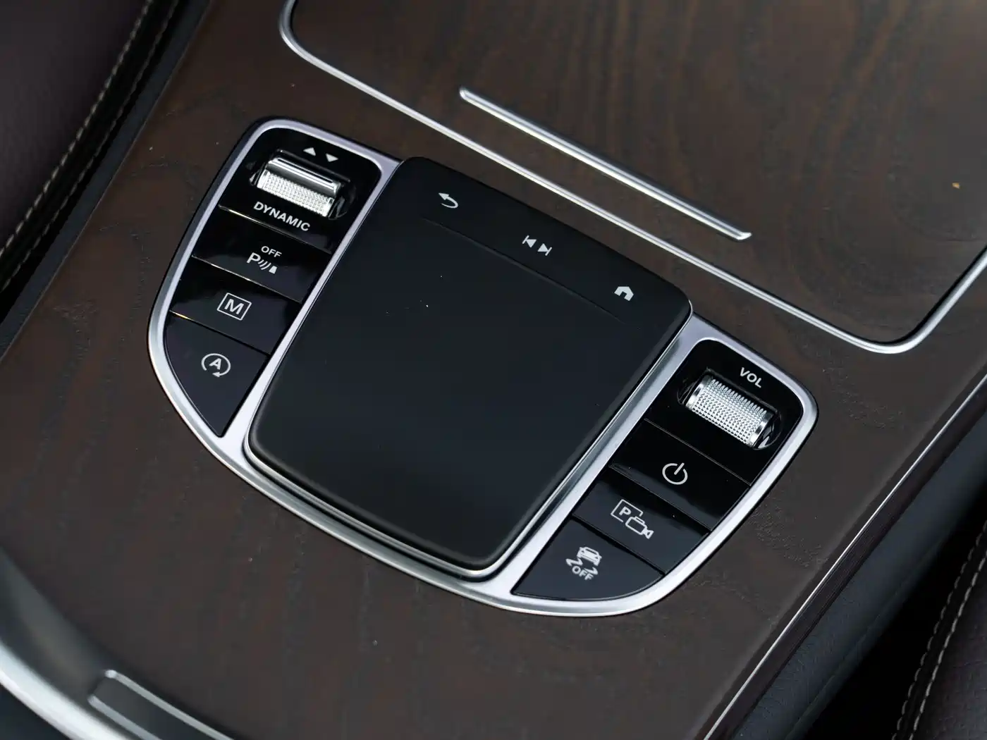 Mercedes-Benz GLC 2022 Facelift GLC 300 L 4MATIC Dynamic Collector's Edition фото 5