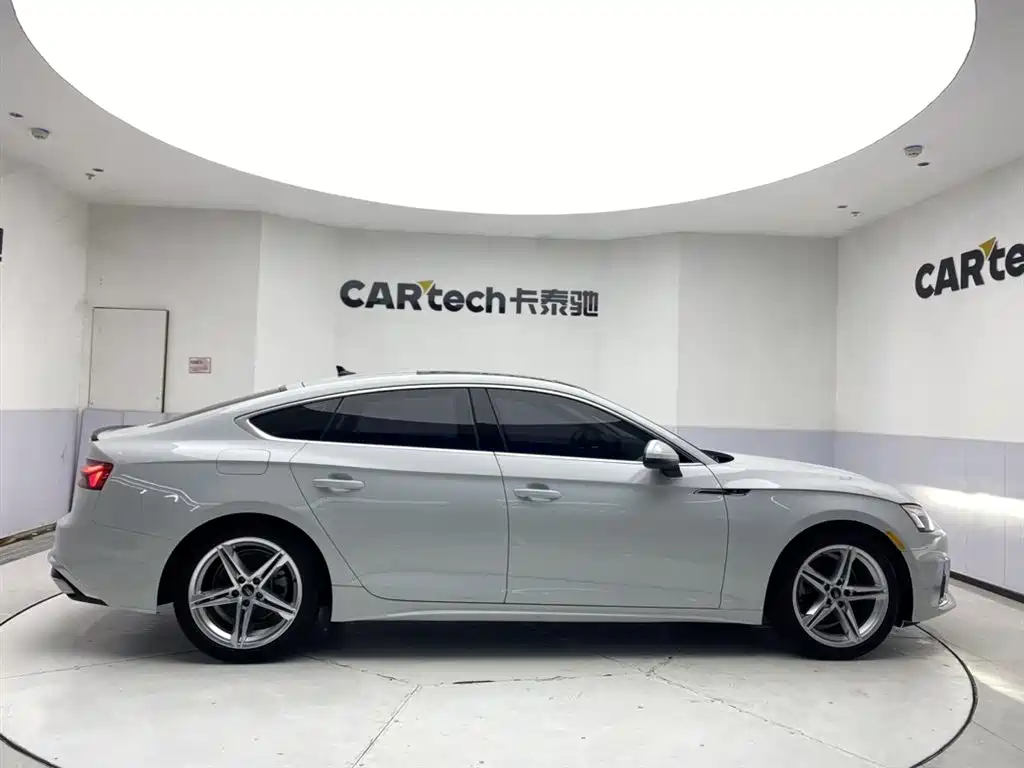 Audi A5 (Import) 2024 Sportback 40 TFSI Fashion Dynamic фото 4