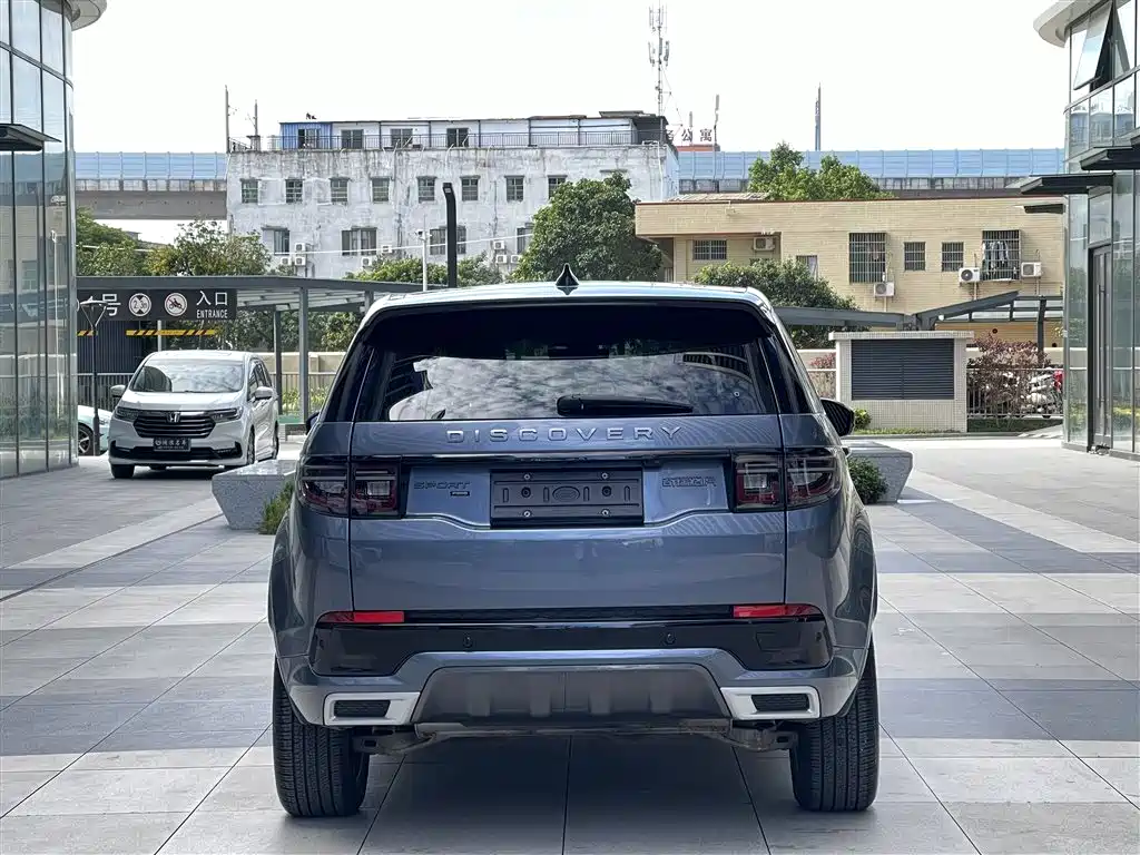 LAND ROVER DISCOVER SPORTS