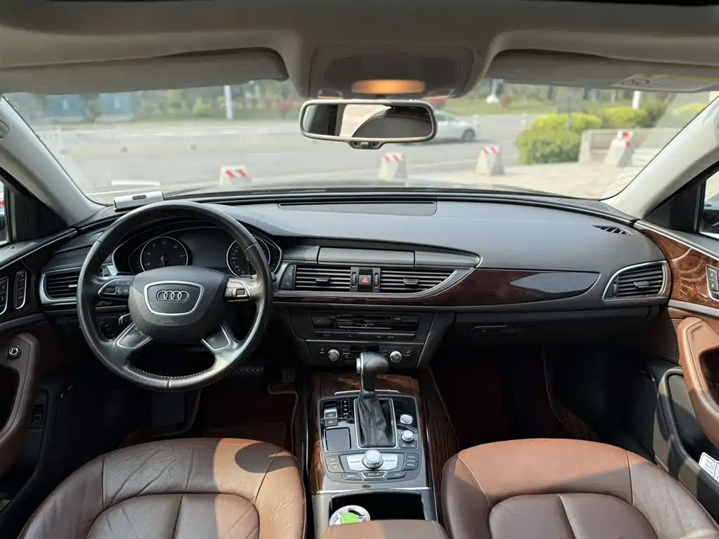 Audi A6L 2014 30 FSI Luxury фото 8