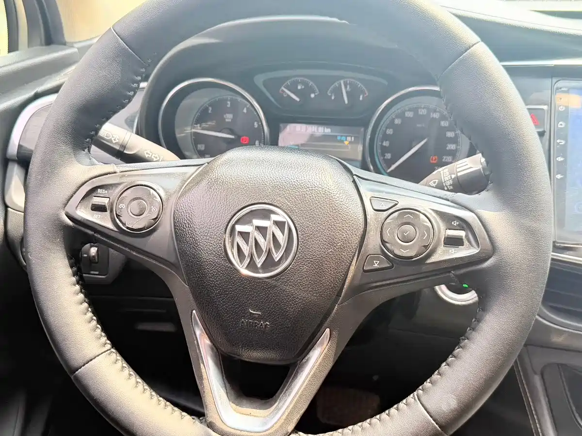 Фото 18 - Buick Envision Plus