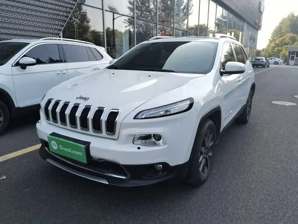 صورة 1 - Jeep Cherokee