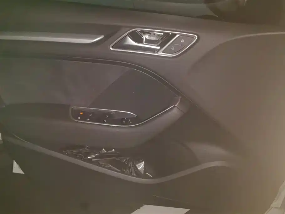 Audi A3 2016 Limousine 35 TFSI Progressive фото 7