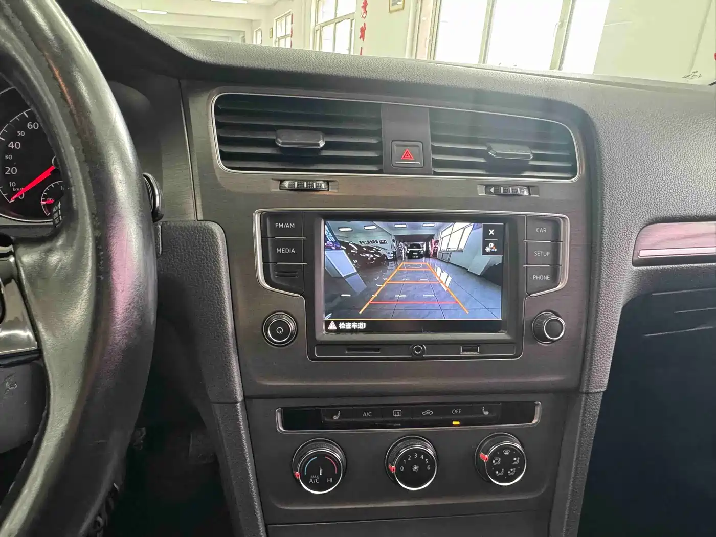 Volkswagen Golf 2016 230TSI Automatic Luxury фото 12