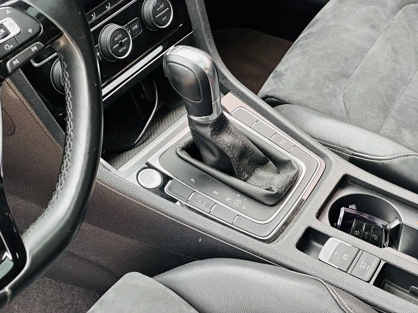 Volkswagen Golf 2015 1.4TSI Automatic Flagship фото 8