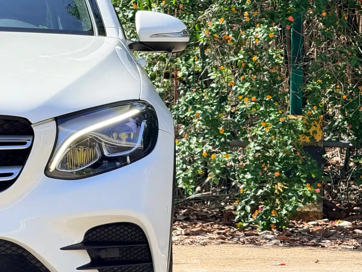Mercedes-Benz GLC 2018 Facelift GLC 260 4MATIC Luxury фото 17