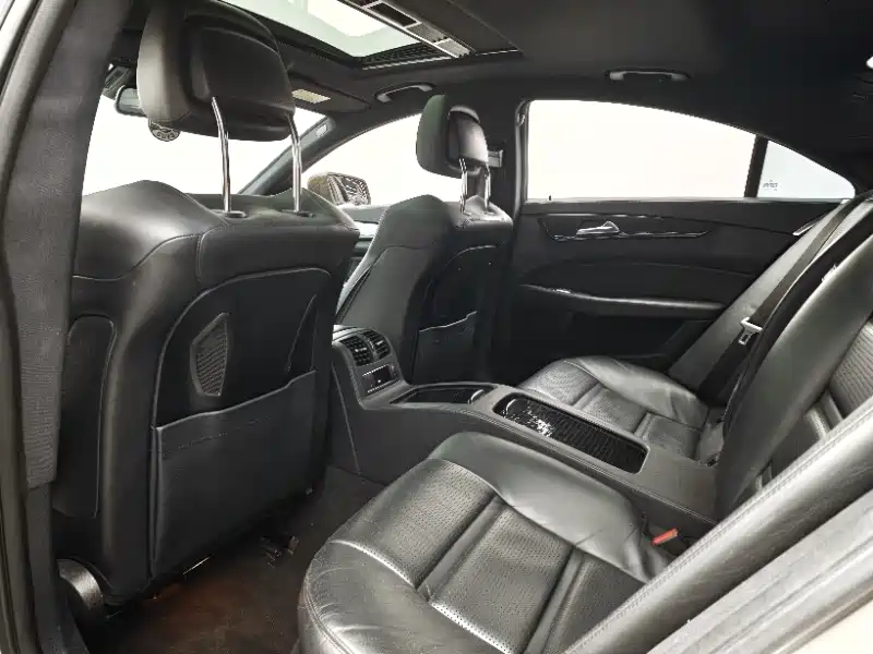 Mercedes-Benz CLS AMG 2012 AMG CLS 63 фото 6