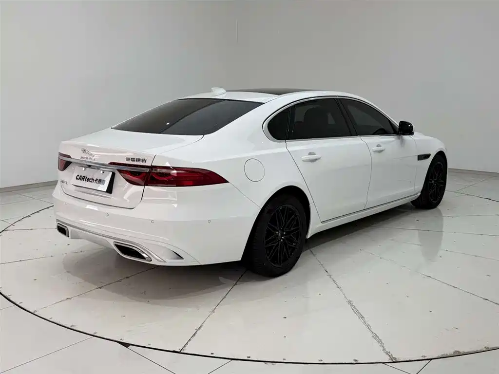 JAGUAR XFL