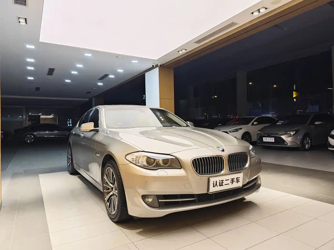 BMW 5 Series (Import) 2013 535i Leading Sport фото 5