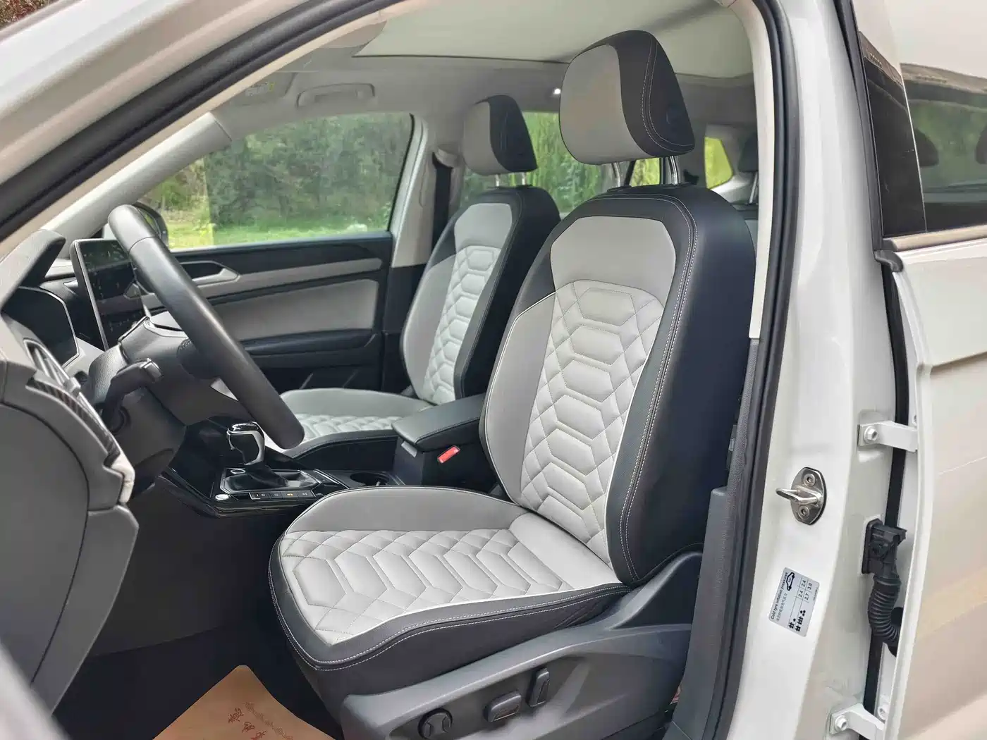 Volkswagen Tayron 2023 330TSI 2WD Luxury Plus Advanced Edition фото 4