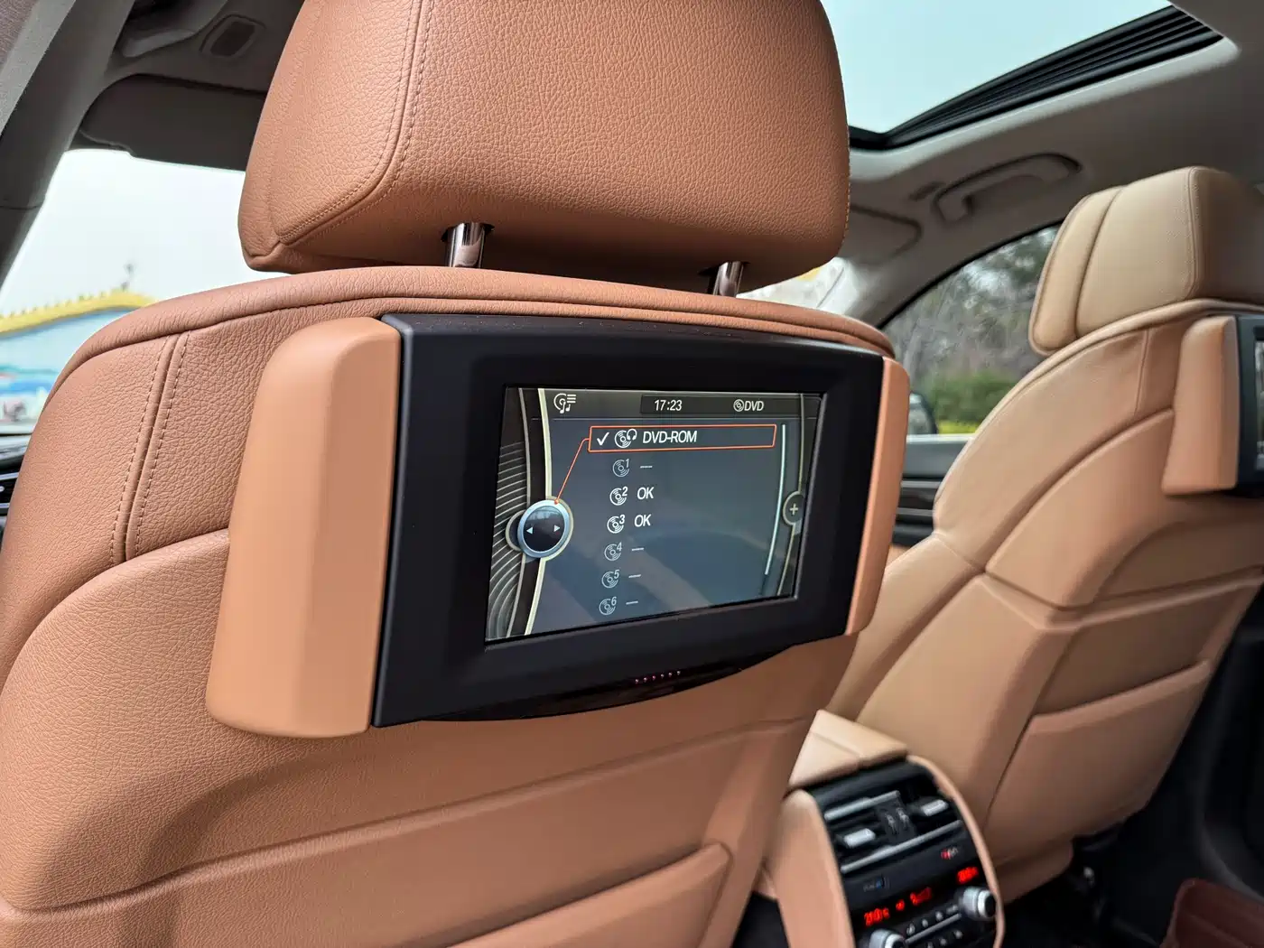 BMW 7 Series 2009 740Li Luxury фото 11