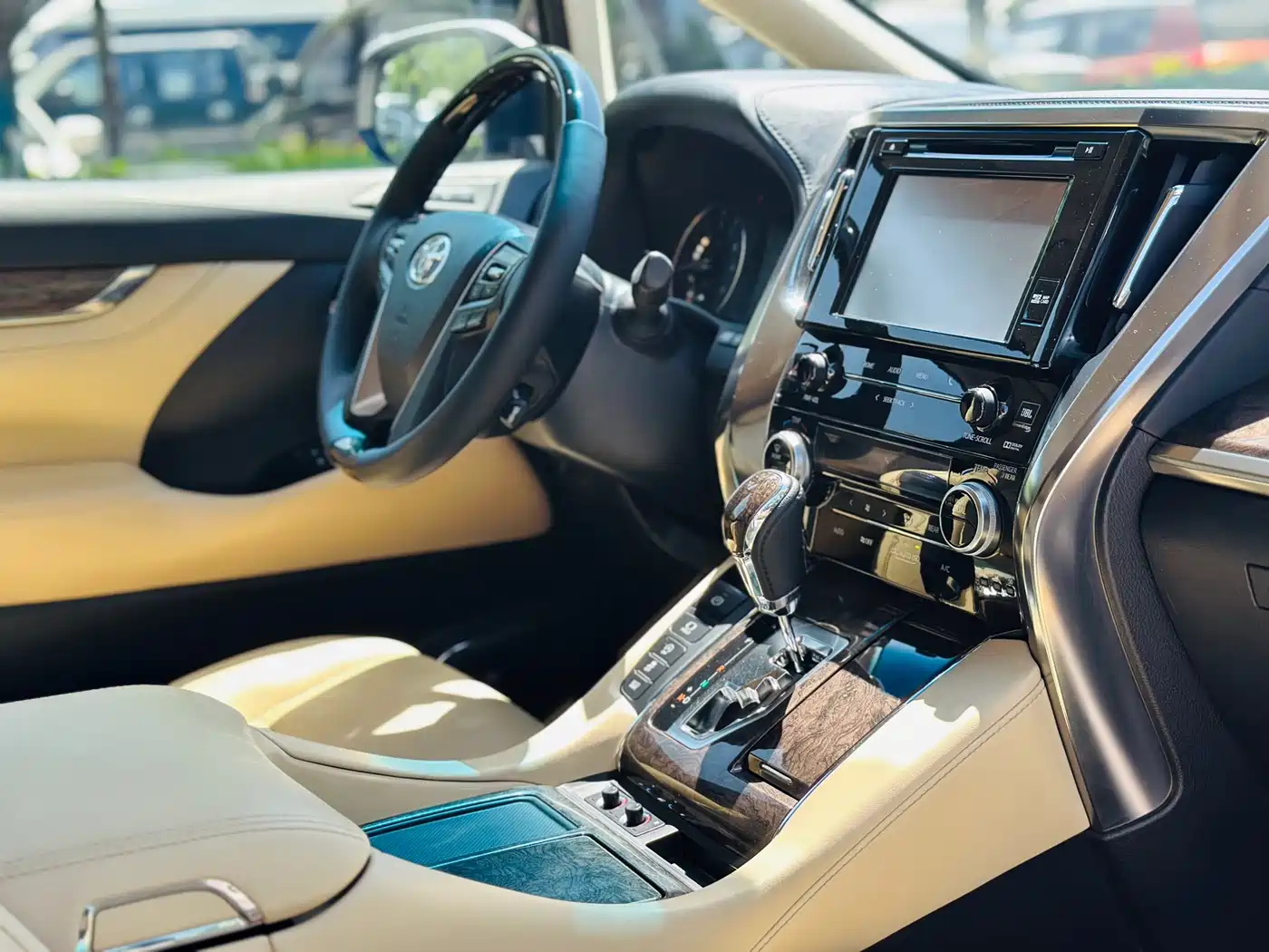 Toyota Alphard 2018 Facelift 3.5L Premium Edition фото 7