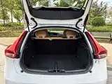 Photo 7 - Volvo V40