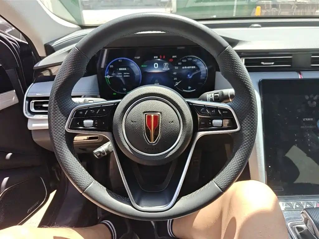 Hongqi H5 PHEV 2025 170 Super Hybrid Edition фото 11