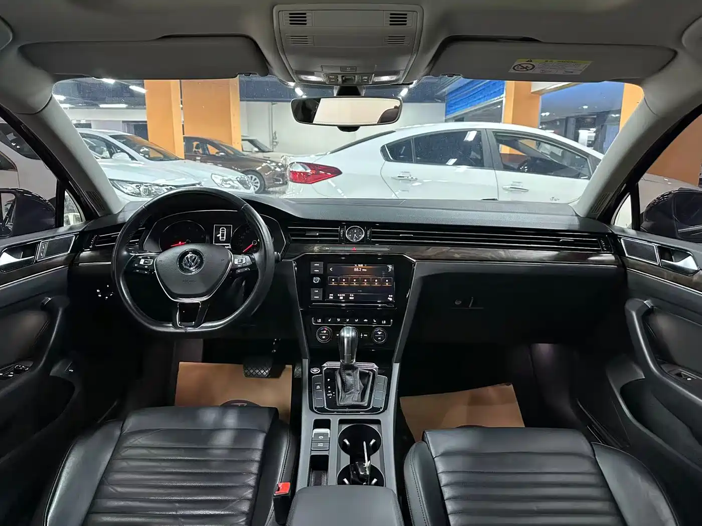 Volkswagen Magotan 2019 330TSI DSG Luxury Class China VI фото 4