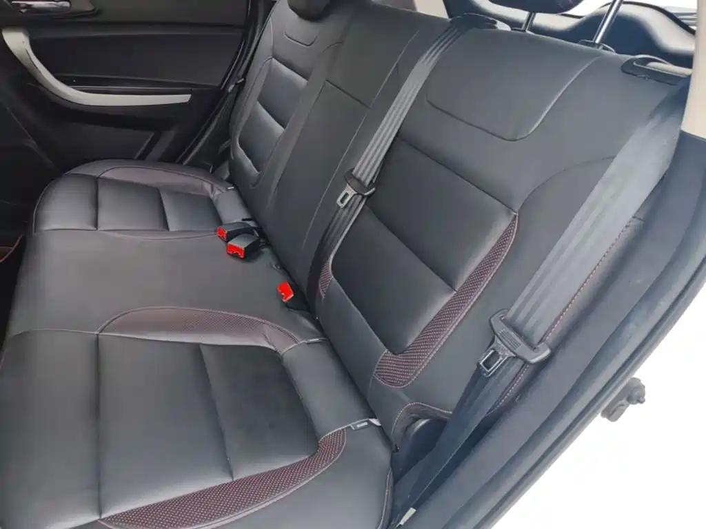 Photo 17 - Changan CS35