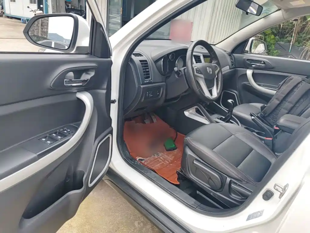 Photo 16 - Changan CS35