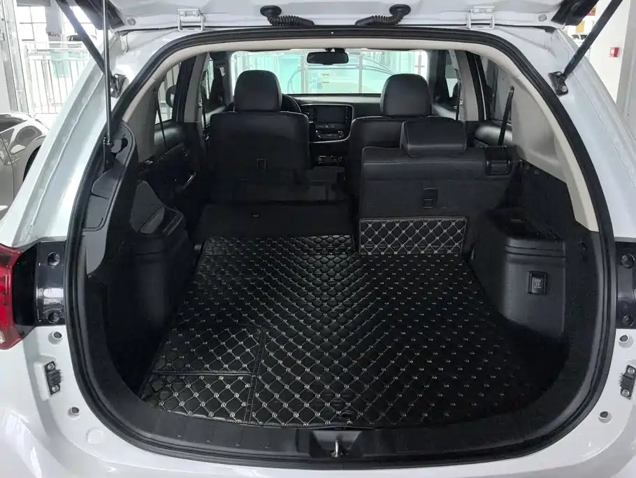 Mitsubishi Outlander 2023 2021 2.4L 4WD Yaodong Edition 5-seater