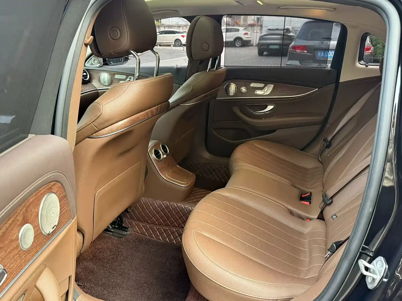 Mercedes-Benz E-Class 2023 E 300 L Luxury фото 5