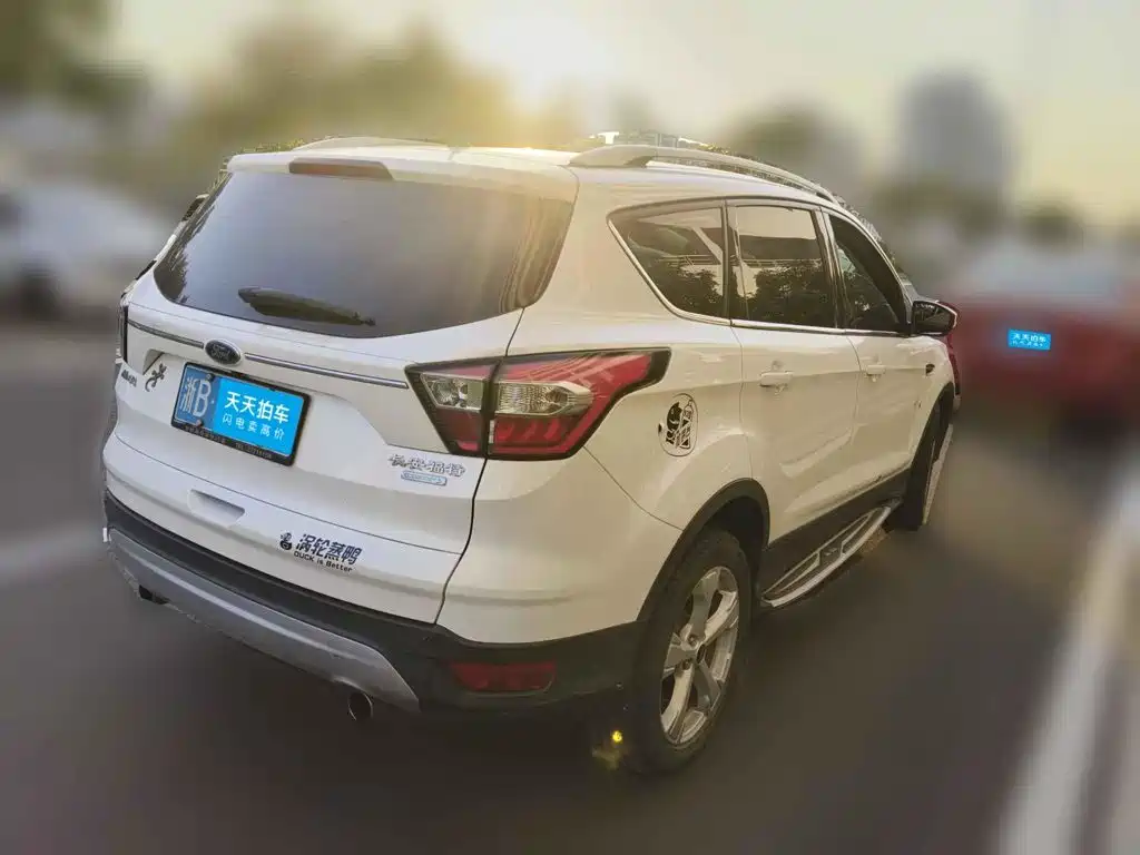 Фото 5 - Ford Kuga