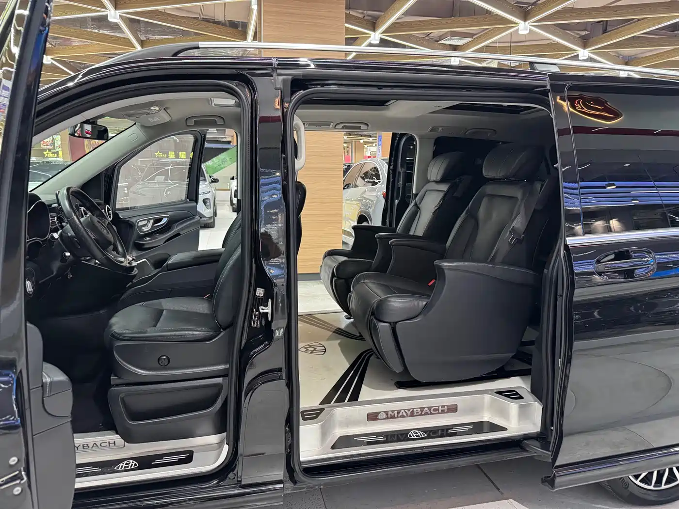 Mercedes-Benz V-Class 2020 V 260 Luxury Edition фото 14