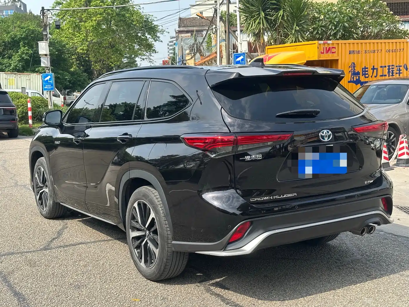 Toyota Crown Kluger 2021 2.5L HEV 4WD Premium фото 4
