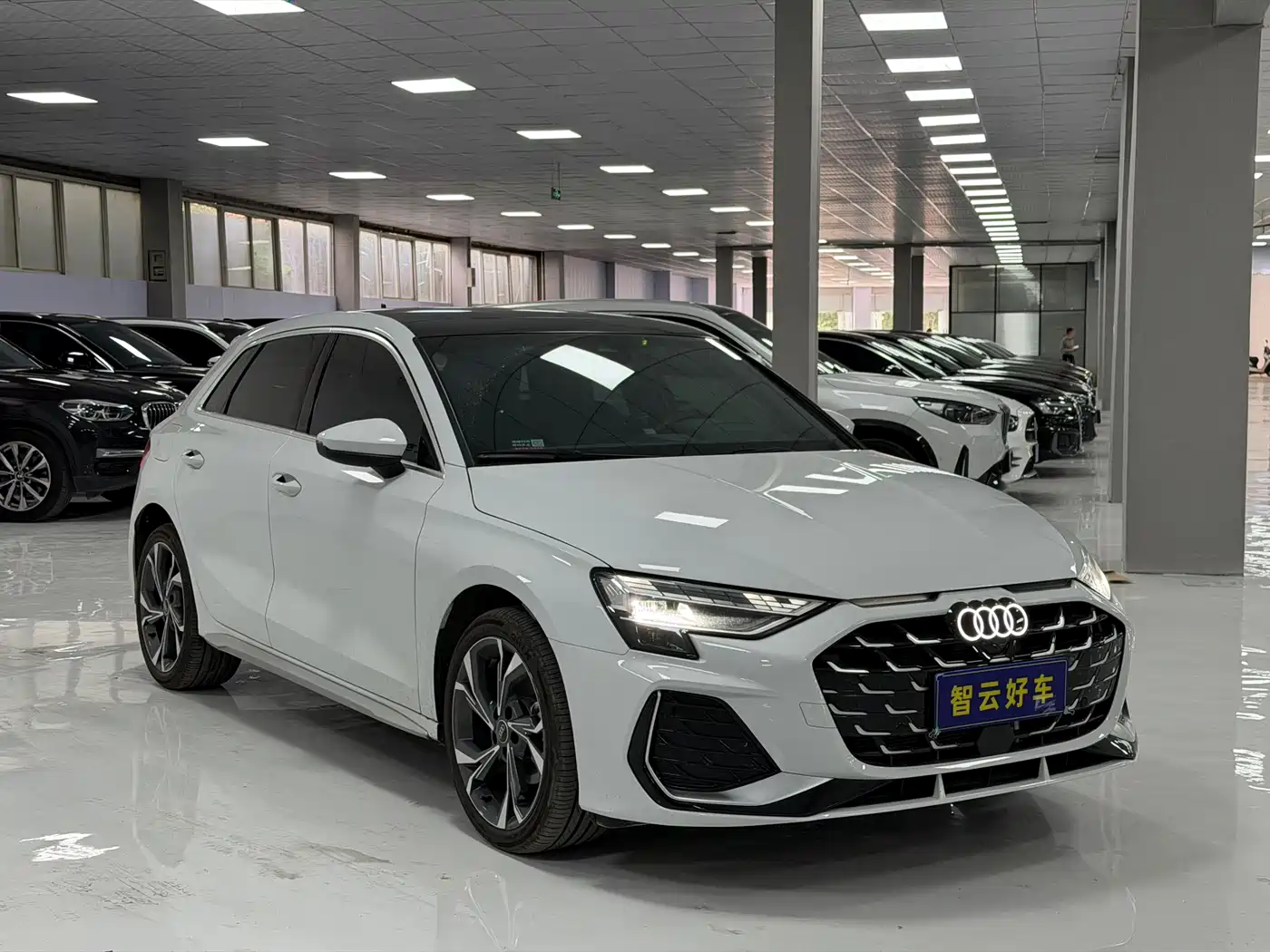 Audi A3 2025 Facelift A3L Limousine 35TFSI Flying Spur Premium фото 3
