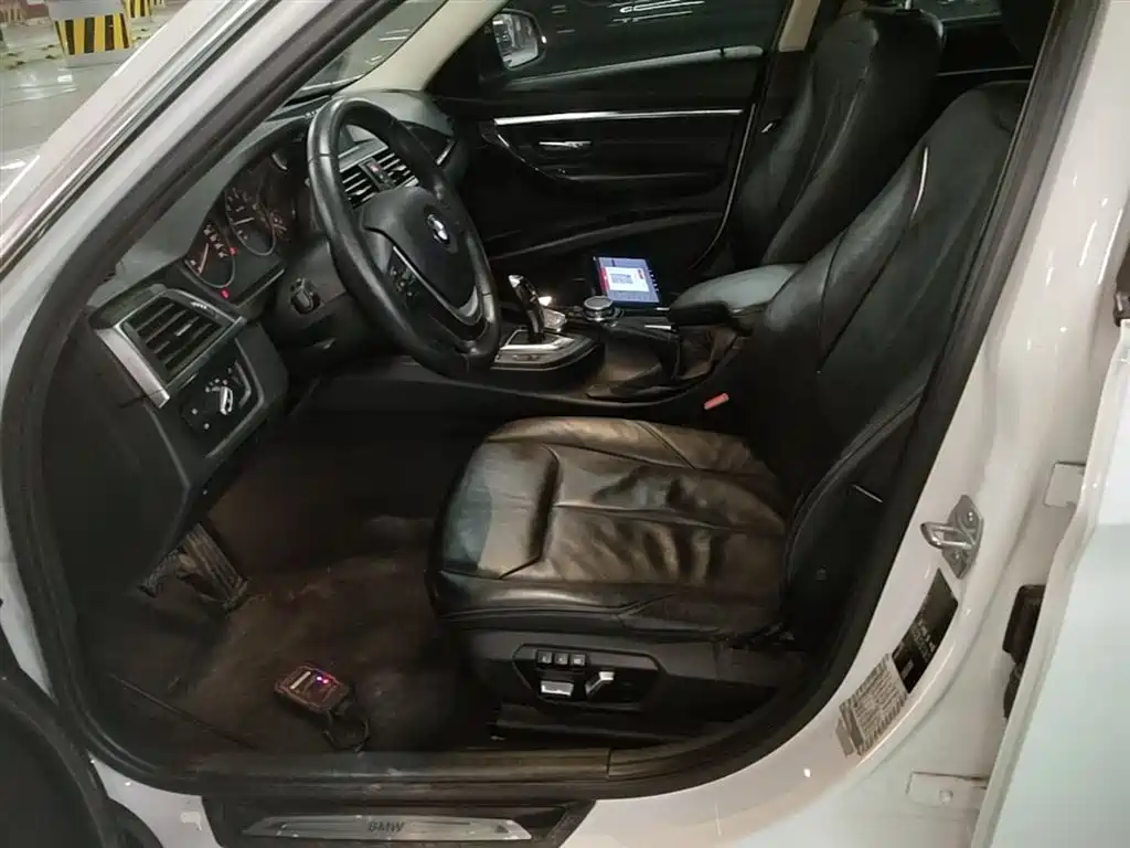 BMW 3 Series 2016 320Li Luxury Design Package фото 15