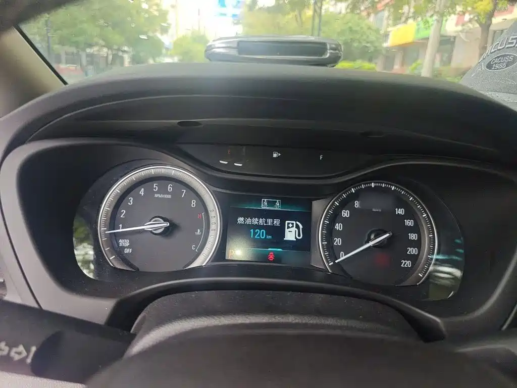 Фото 4 - Buick GL6