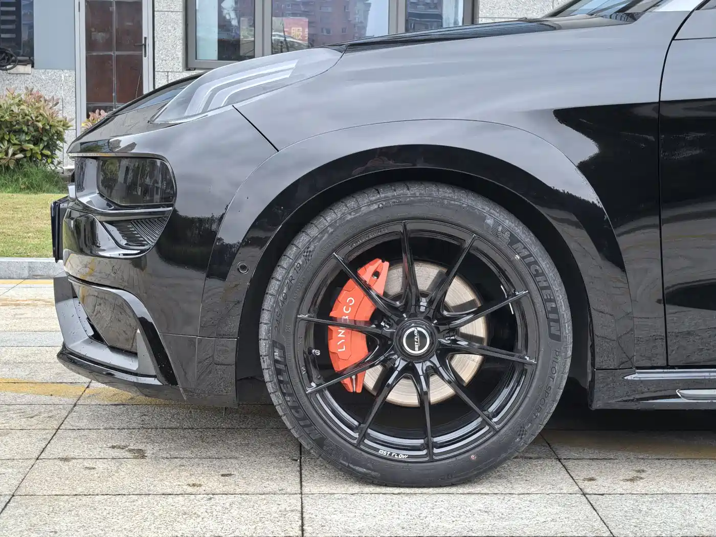 LYNK & CO. 02 HATCHBACK