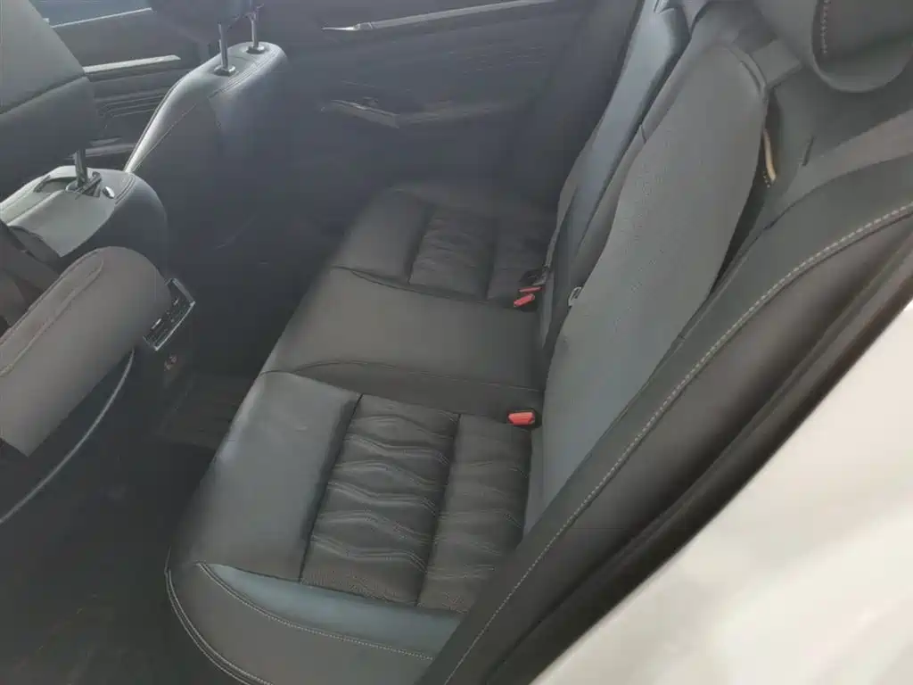 Photo 17 - Nissan Teana