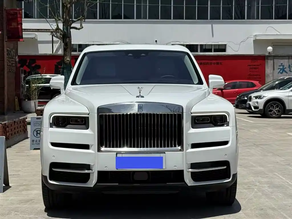 Rolls-Royce Cullinan 2018 5-Seater Version
