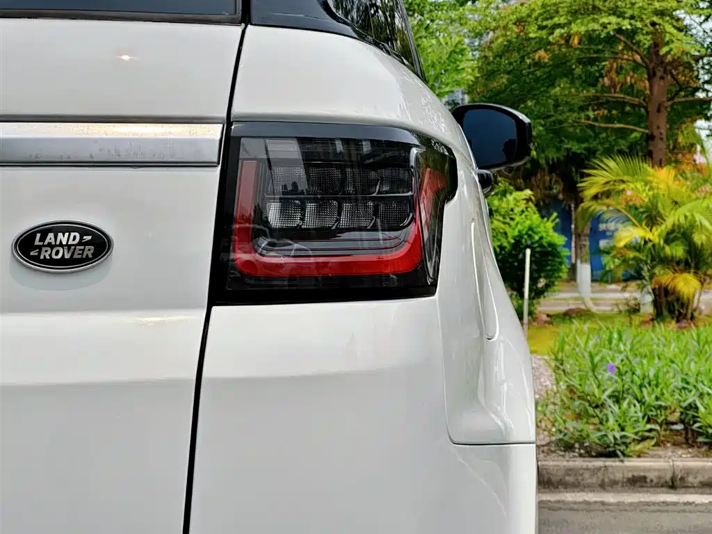Land Rover Range Rover Sport 2014 3.0 SC V6 HSE фото 39