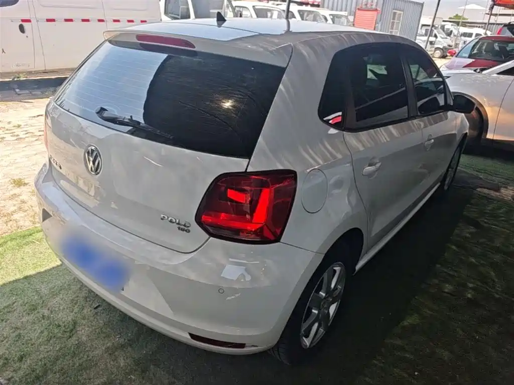 Volkswagen Polo 2016 1.6L Automatic Comfort фото 7