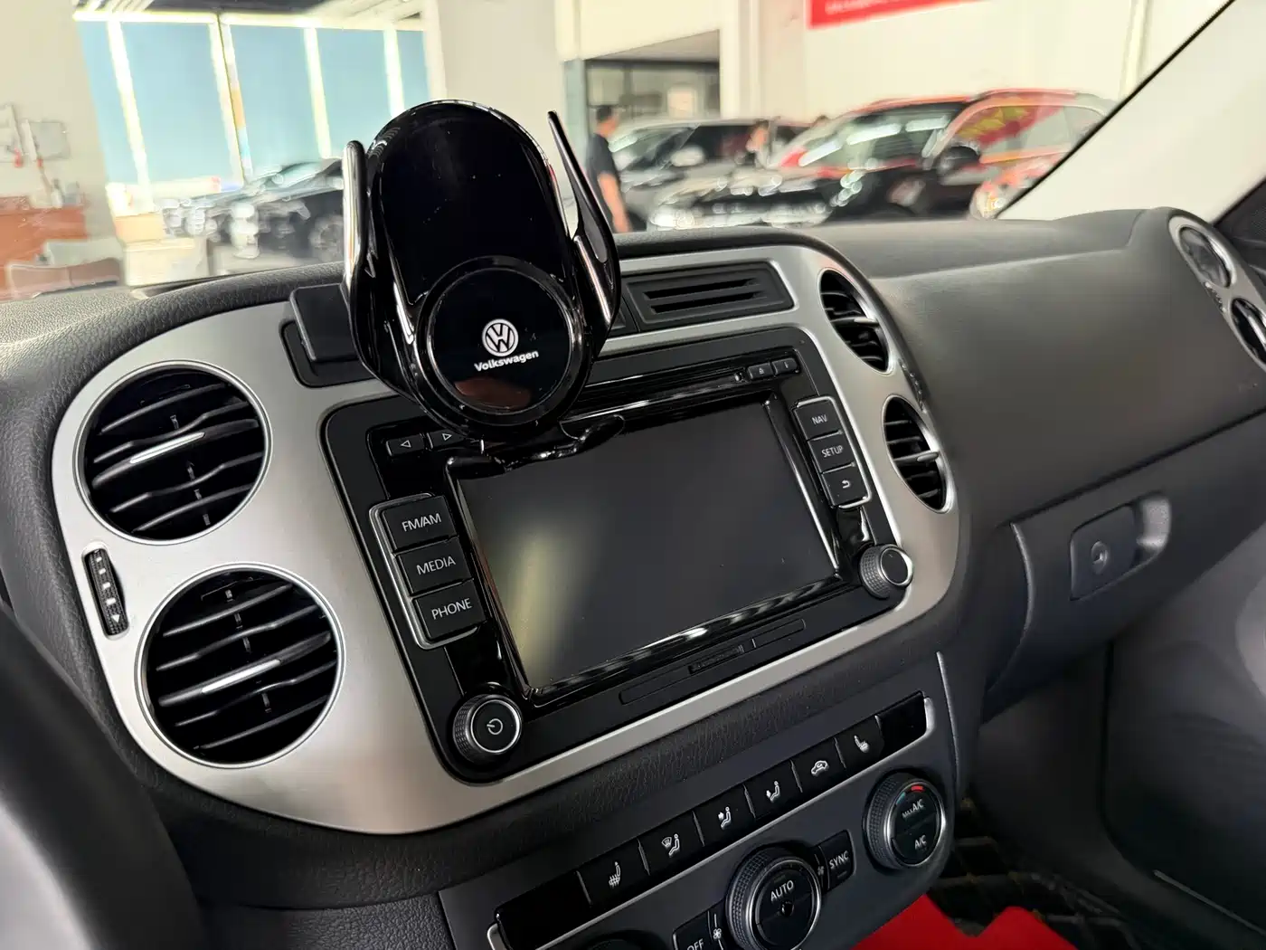 Volkswagen Tiguan 2016 Model 300TSI Automatic 2WD Luxury Edition фото 28