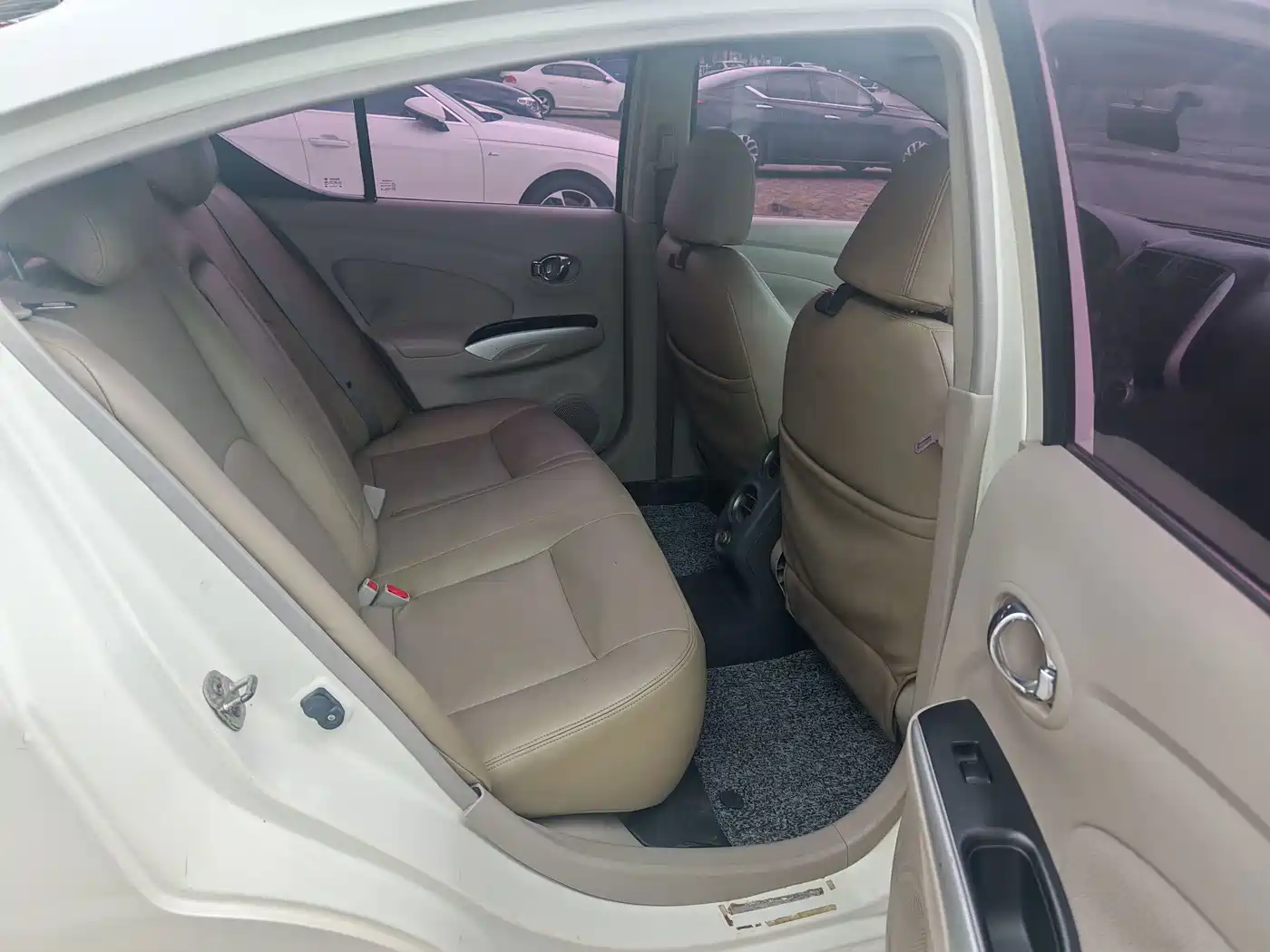Nissan Sunny 2012 2011 1.5XV CVT Premium Edition